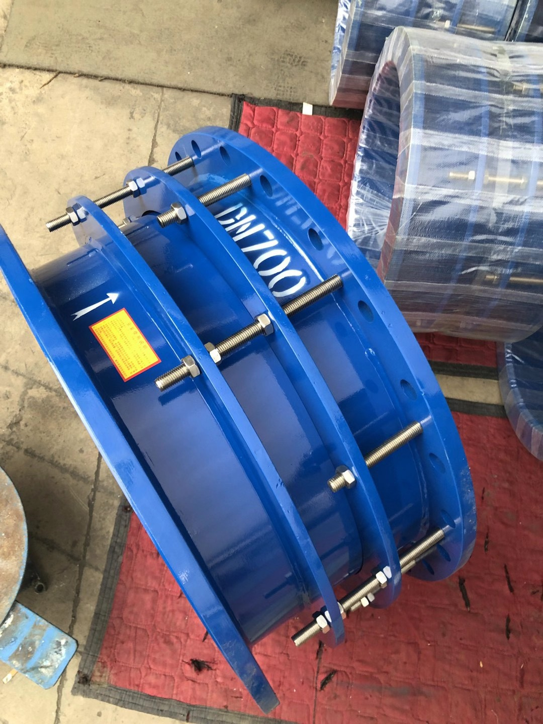 DN800伸缩接头在供水管道中作用